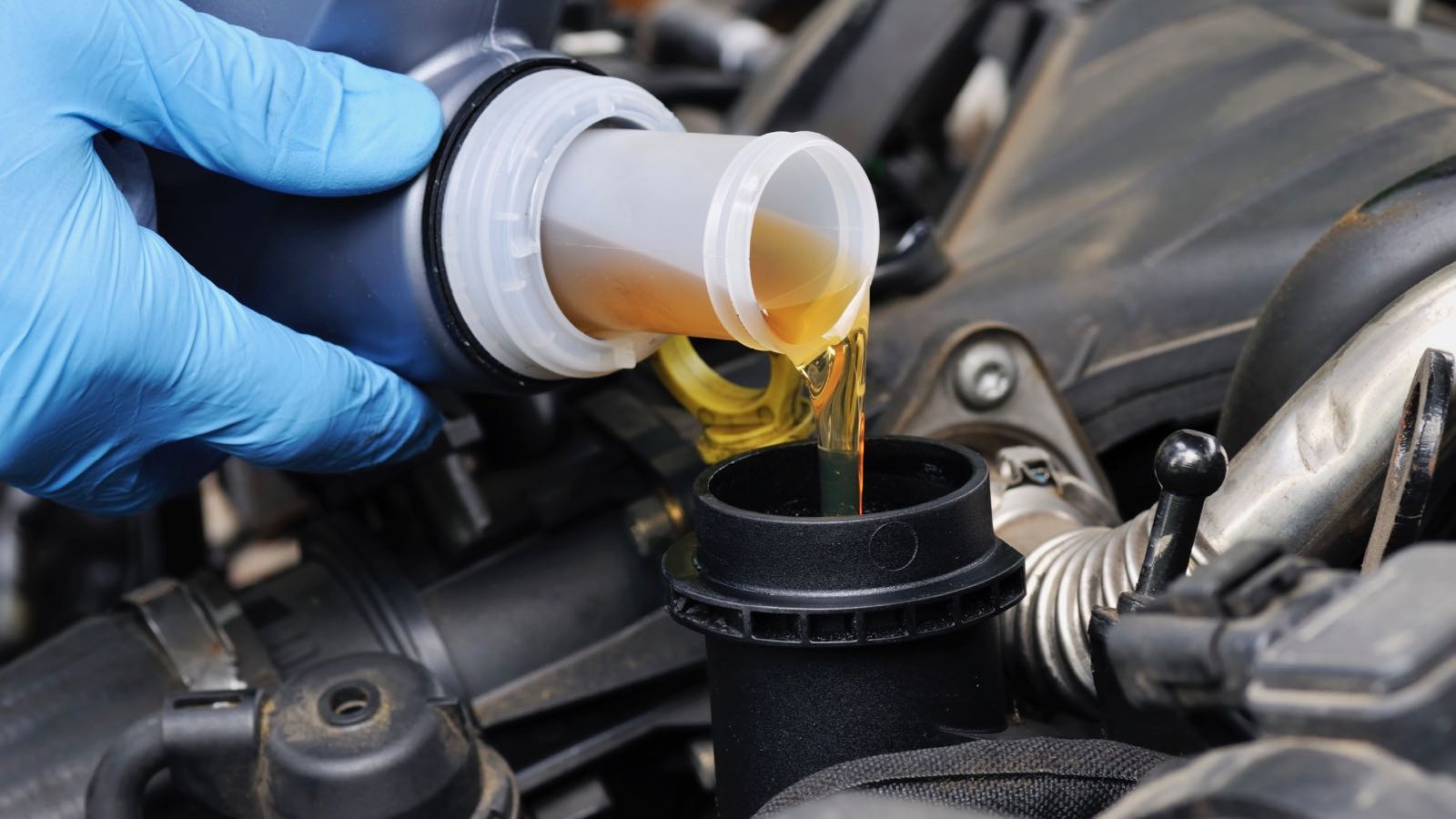 Какое моторное масло выбрать для своего автомобиля?